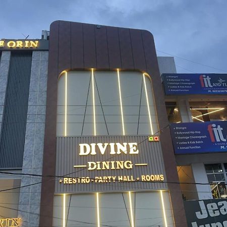 Divine Hotel Karnāl Zewnętrze zdjęcie