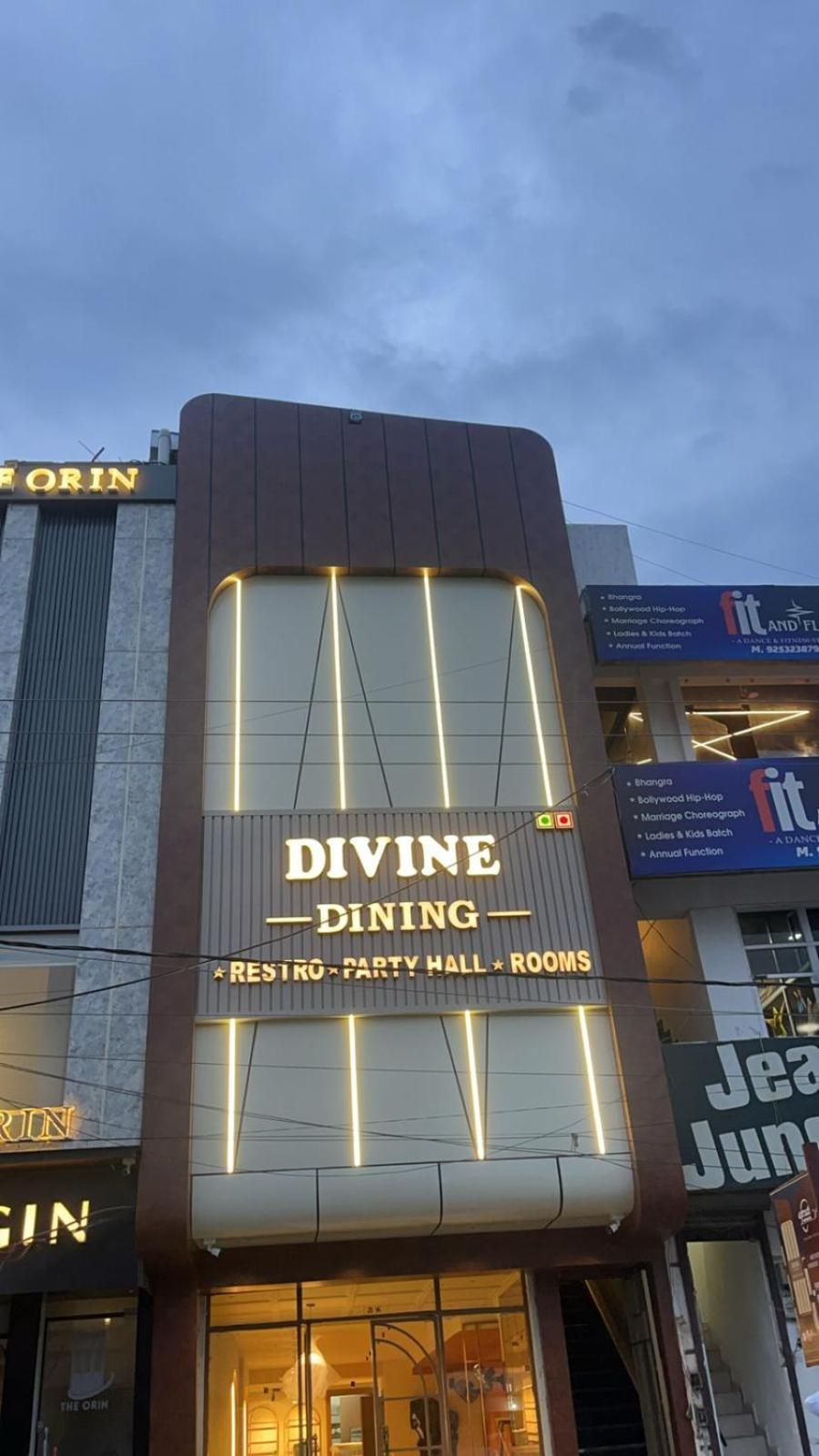 Divine Hotel Karnāl Zewnętrze zdjęcie